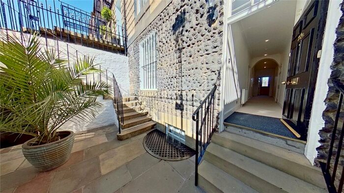 2 Bedroom Flat To Rent In Heriot Row, Edinburgh, EH3