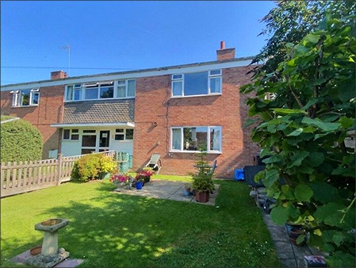 1 Bedroom Flat For Sale In Lambs Close, Overton, Basingstoke, RG25