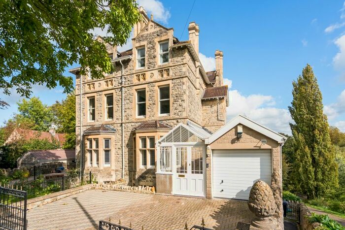 4 Bedroom Semi-Detached House To Rent In Abbey Park, Keynsham, Bristol, BS31