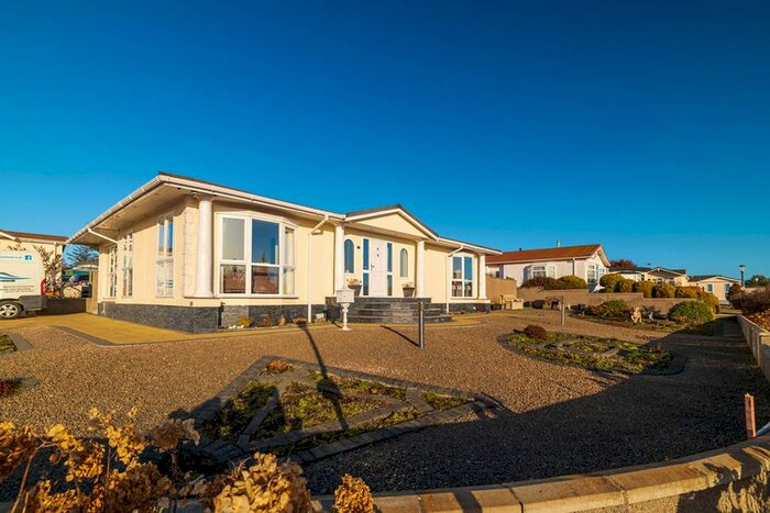 4 Bedroom Mobile/park Home For Sale In Marywell Park Homes, Nigg, Aberdeen, Aberdeenshire, AB12