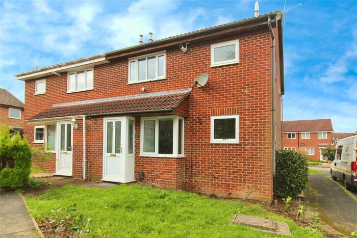 1 Bedroom House To Rent In Starina Gardens, Waterlooville, Hampshire, PO7