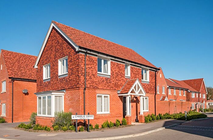 3 Bedroom Detached House For Sale In Charlie Drive, Bracklesham Bay, PO20