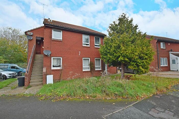 Flat To Rent In Baldwin Close, Bognor Regis, PO22