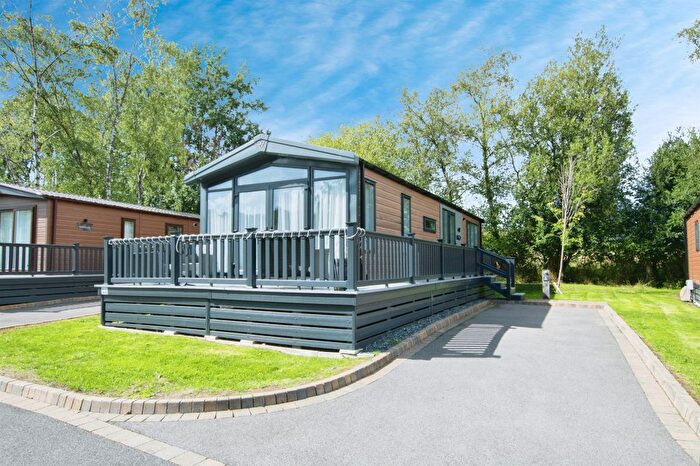 2 Bedroom Lodge For Sale In New Road, Landford, Salisbury, SP5