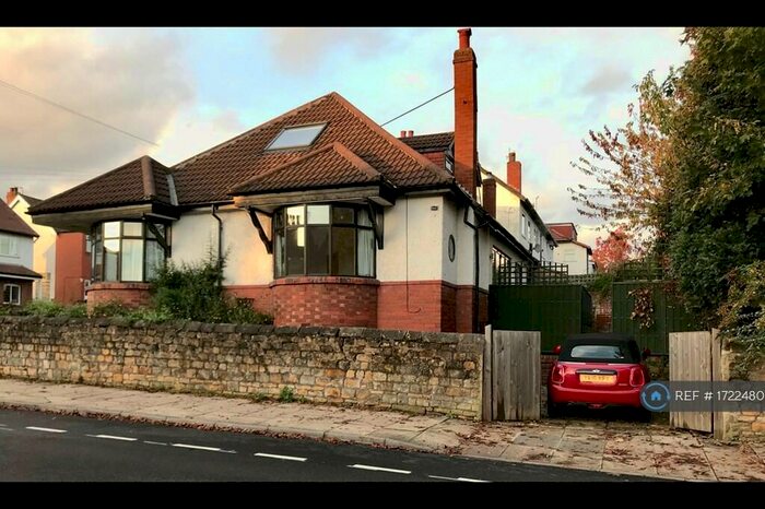 4 Bedroom Detached House To Rent In Moor Park Avenue, Leeds, LS6