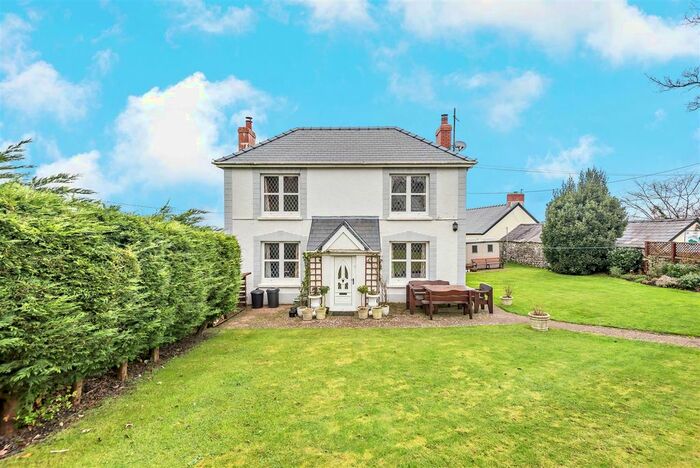 3 Bedroom Detached House For Sale In Llanrhidian, Swansea, SA3