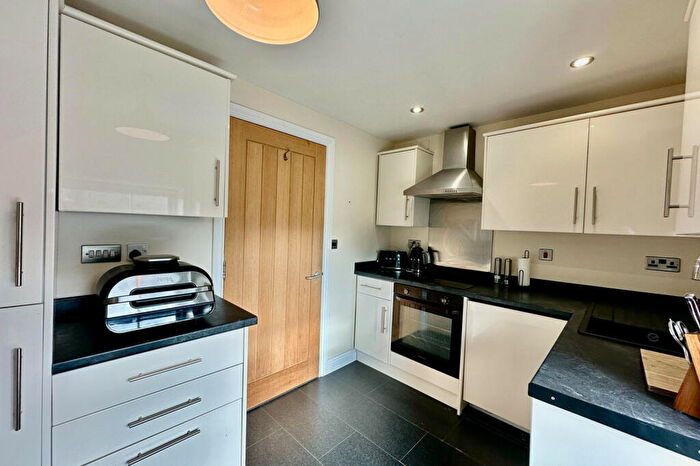 2 Bedroom Apartment For Sale In The Stables, Raywell, Cottingham, HU16