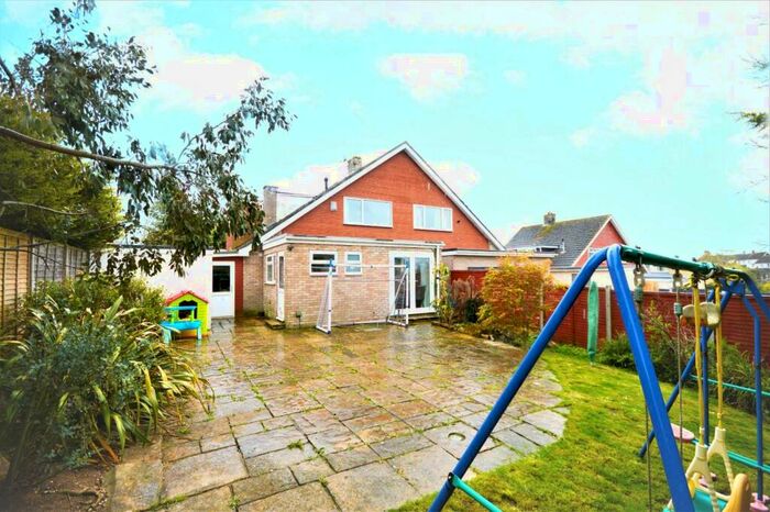 4 Bedroom Semi-Detached House For Sale In Hollowmead Close, Claverham, North Somerset, BS49