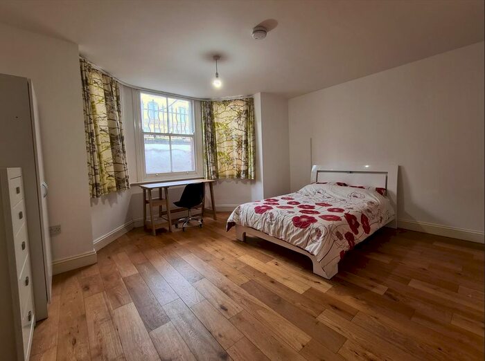 Studio To Rent In Flat, Newmarket Road, Cambridge, CB5