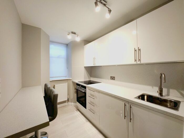 1 Bedroom Flat To Rent In Brookside Road, Golders Green, NW11