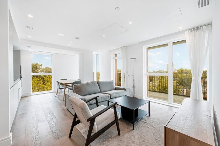 2 Bedroom Flat To Rent In Chiswick High Road, Chiswick, W4