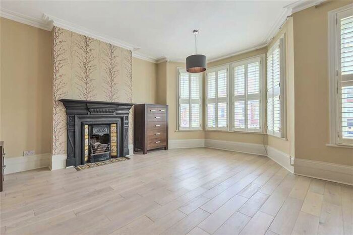 4 Bedroom Terraced House To Rent In Palmerston Crescent, Palmers Green, London, N13