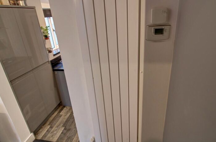 2 Bedroom Semi-Detached House For Sale In Rosehill Road, Ipswich, IP3