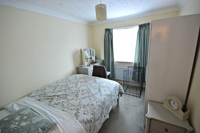 1 Bedroom Apartment For Sale In The Laurels, Macaulay Road, Poole, Dorset, BH18 - Photo 6