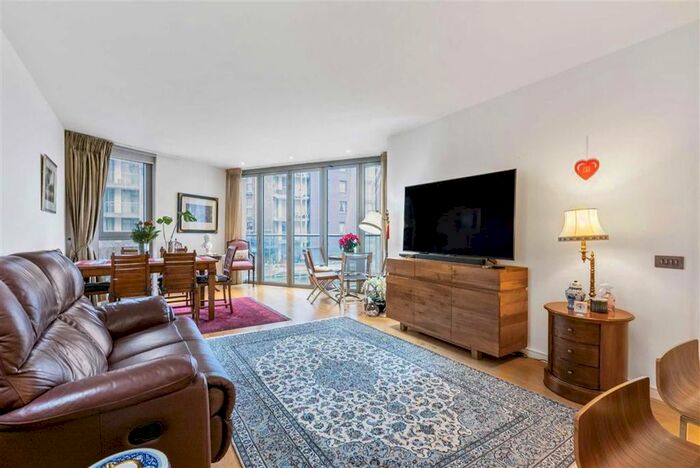 2 Bedroom Flat To Rent In Eastfields Avenue, Wandsworth SW18