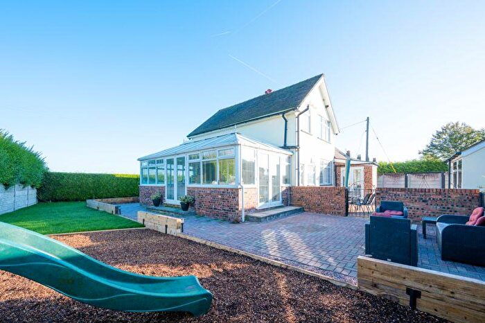 5 Bedroom Detached House For Sale In Stopgate Lane, Simonswood, L33