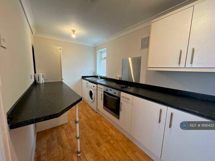 1 Bedroom Flat To Rent In Silver Lonnen, Newcastle Upon Tyne, NE5