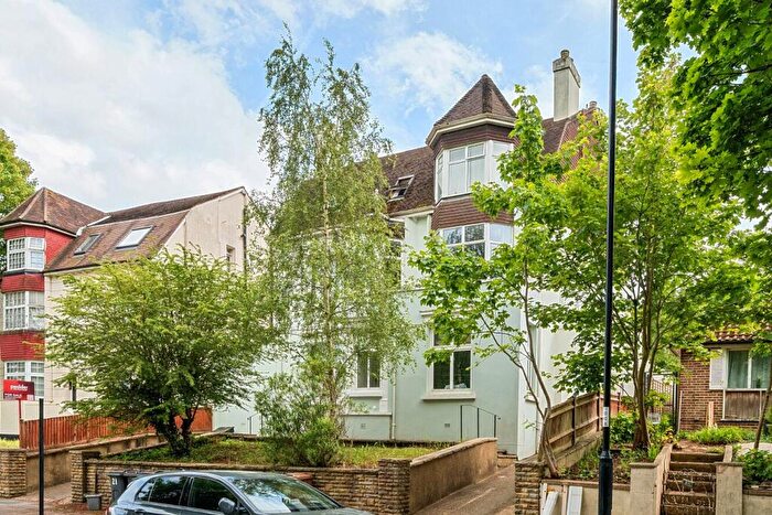2 Bedroom Flat For Sale In Longton Avenue, London, SE26