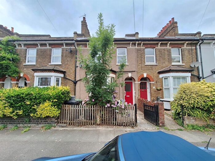2 Bedroom Flat To Rent In Marsala Road, London, SE13