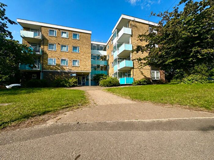 2 Bedroom Flat To Rent In Byron Road, Southampton, SO19