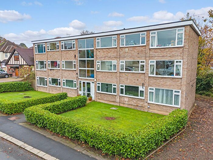 2 Bedroom Flat To Rent In London Road, Brentwood, CM14