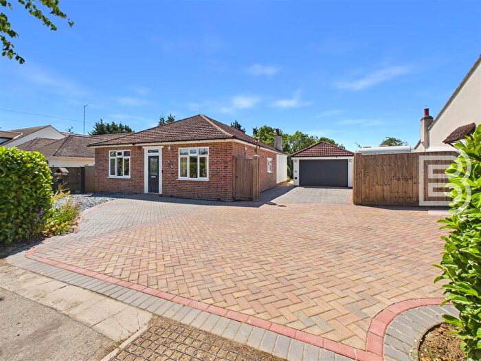 4 Bedroom Detached Bungalow For Sale In Crick Road, Hillmorton, Rugby, CV21