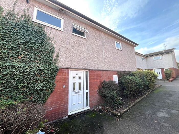 3 Bedroom End Of Terrace House For Sale In Redruth Drive, Mansfield, Nottinghamshire, NG18