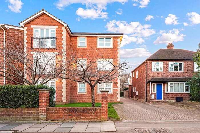 2 Bedroom Flat For Sale In South Park Road, Wimbledon, SW19