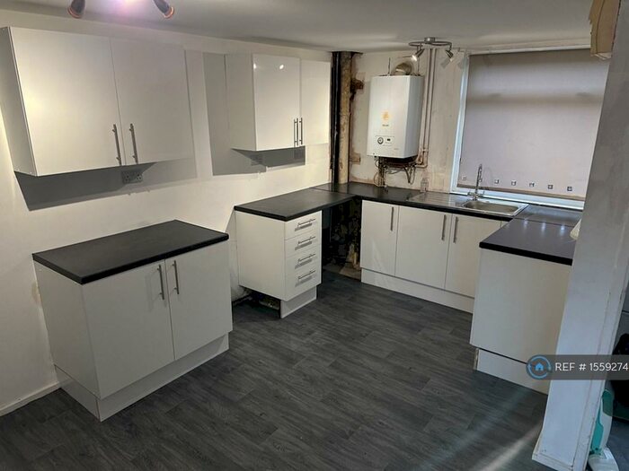 3 Bedroom End Of Terrace House To Rent In Davidstow Close, Bransholme, Hull, HU7