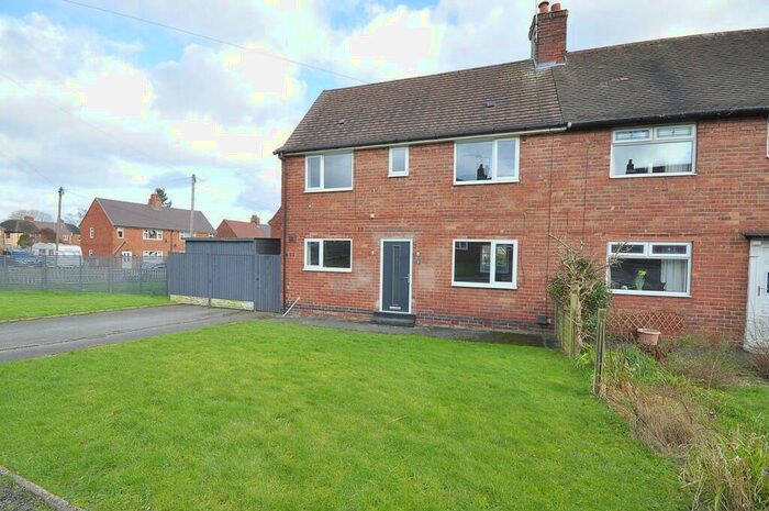 3 Bedroom Semi-Detached House To Rent In St. Augustines Crescent, Chesterfield, S40