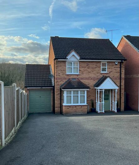 3 Bedroom Detached House To Rent In Mallory Close, Chesterfield, S41