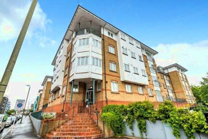 2 Bedroom Apartment To Rent In Homesdale Road, Bromley, BR2