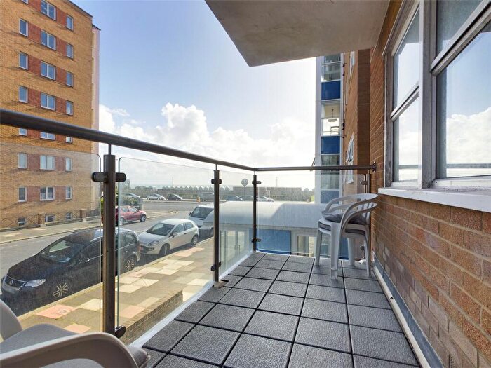 2 Bedroom Apartment To Rent In Channings, Kingsway, BN3