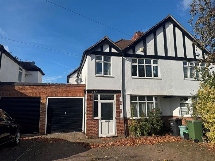 4 Bedroom Semi Detached House For Sale In Crescent Drive, Petts Wood, BR5