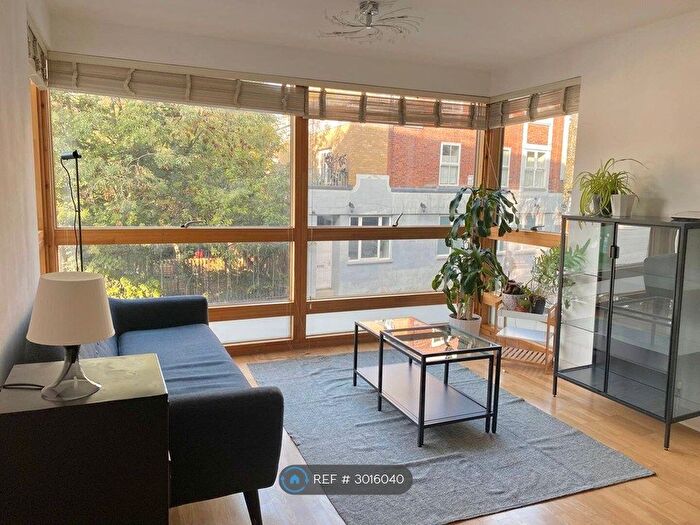 1 Bedroom Flat To Rent In Bartholomew House, London, W10