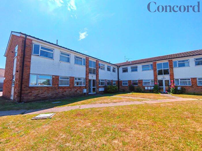 2 Bedroom Flat To Rent In Boscombe Court Frinton Road, Holland-on-Sea, CO15