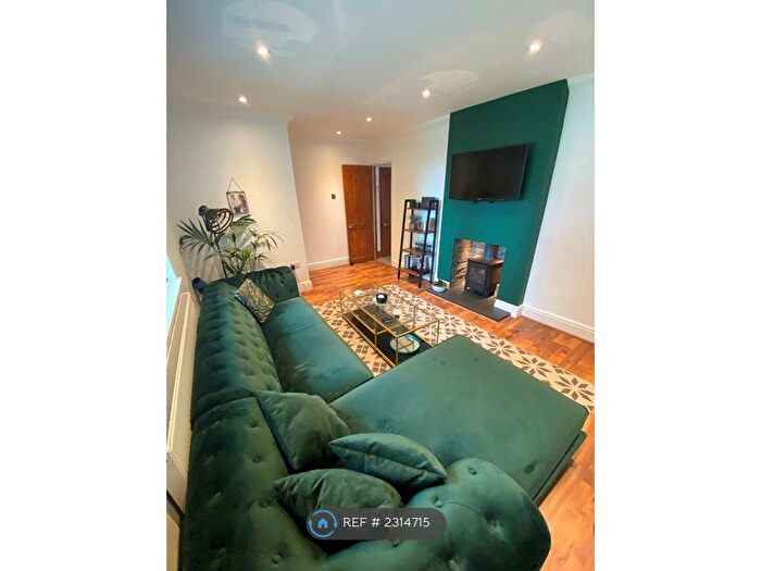 3 Bedroom Semi-Detached House To Rent In Eastmoor Villas, Haxey, Doncaster, DN9