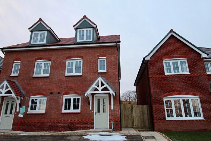 3 Bedroom Town House To Rent In Myatt Avenue, Stone, Staffordshire, ST15