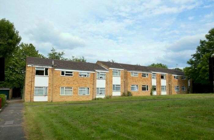 1 Bedroom Flat To Rent In Millwards, Hatfield, AL10