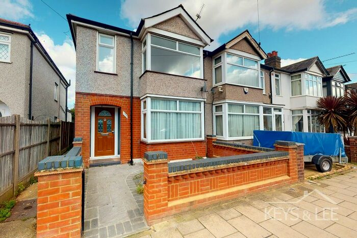 3 Bedroom Semi-Detached House To Rent In Marlborough Road, Romford, RM7
