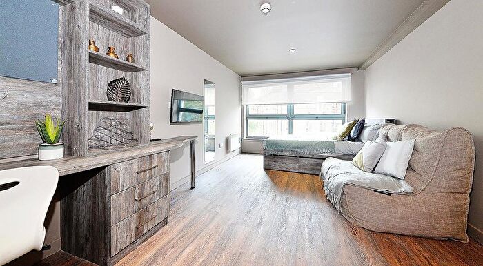 Studio To Rent In Johnston Street, Dundee, DD1