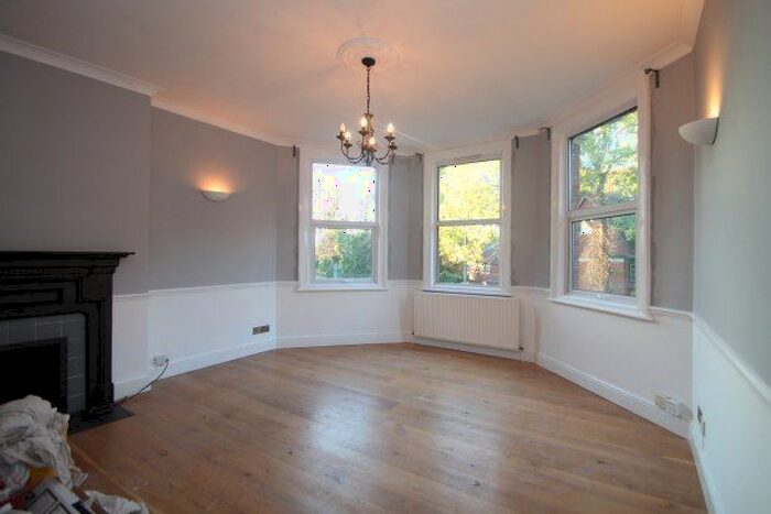 2 Bedroom Flat To Rent In Manor Road, Beckenham, BR3