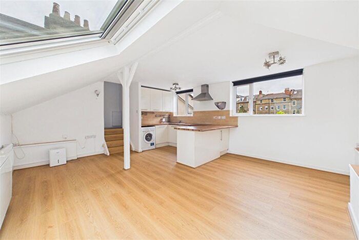 2 Bedroom Flat For Sale In Lower Redland Road, Redland, BS6