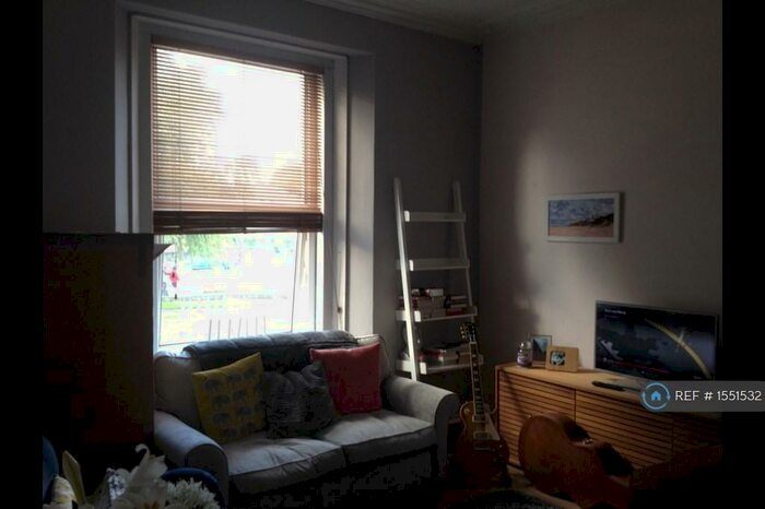 2 Bedroom Flat To Rent In Theatre Ope, Plymouth, PL1