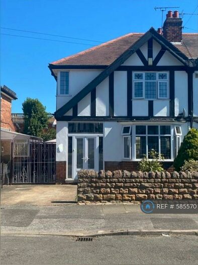 3 Bedroom Semi-Detached House To Rent In Queens Drive, Beeston, Nottingham, NG9