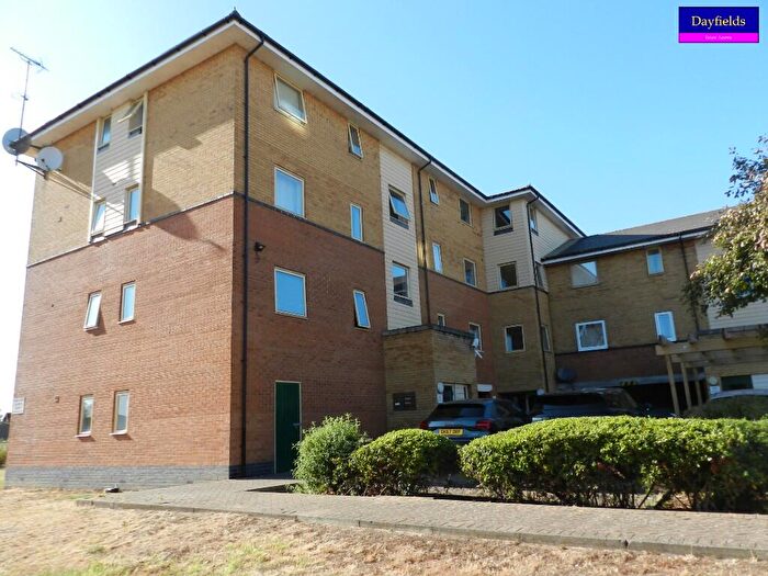 2 Bedroom Flat For Sale In Orton Grove, Enfield, Greater London, EN1