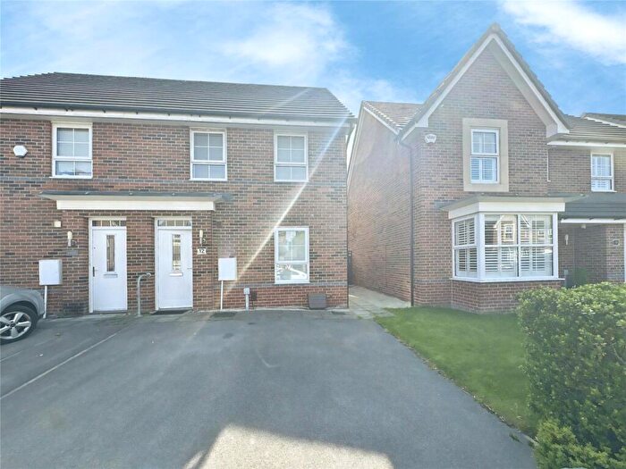 3 Bedroom Semi Detached House To Rent In Popular Mews, Doncaster, South Yorkshire, DN4
