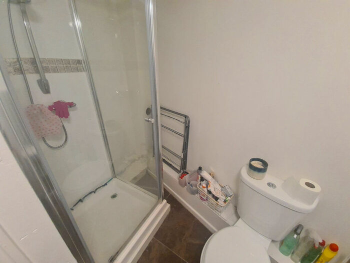 5 Bedroom House To Rent In Manor Drive, Leeds, LS6
