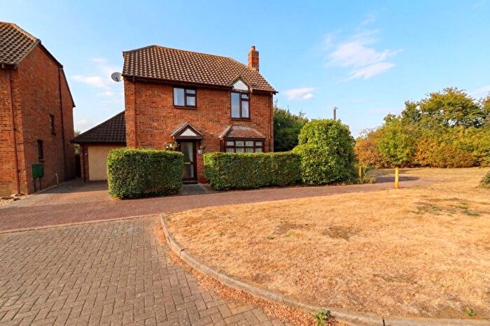 4 Bedroom Detached House For Sale In Carteret Close, Willen, MK15