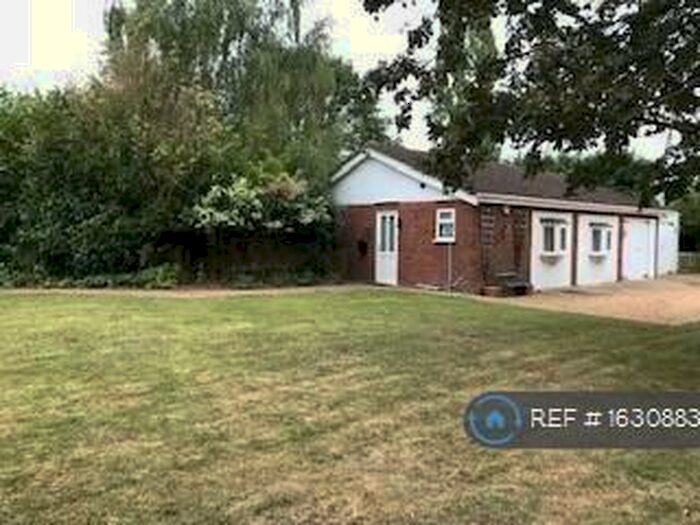 2 Bedroom Bungalow To Rent In Albyns Lane, Staplford Tawney, RM4